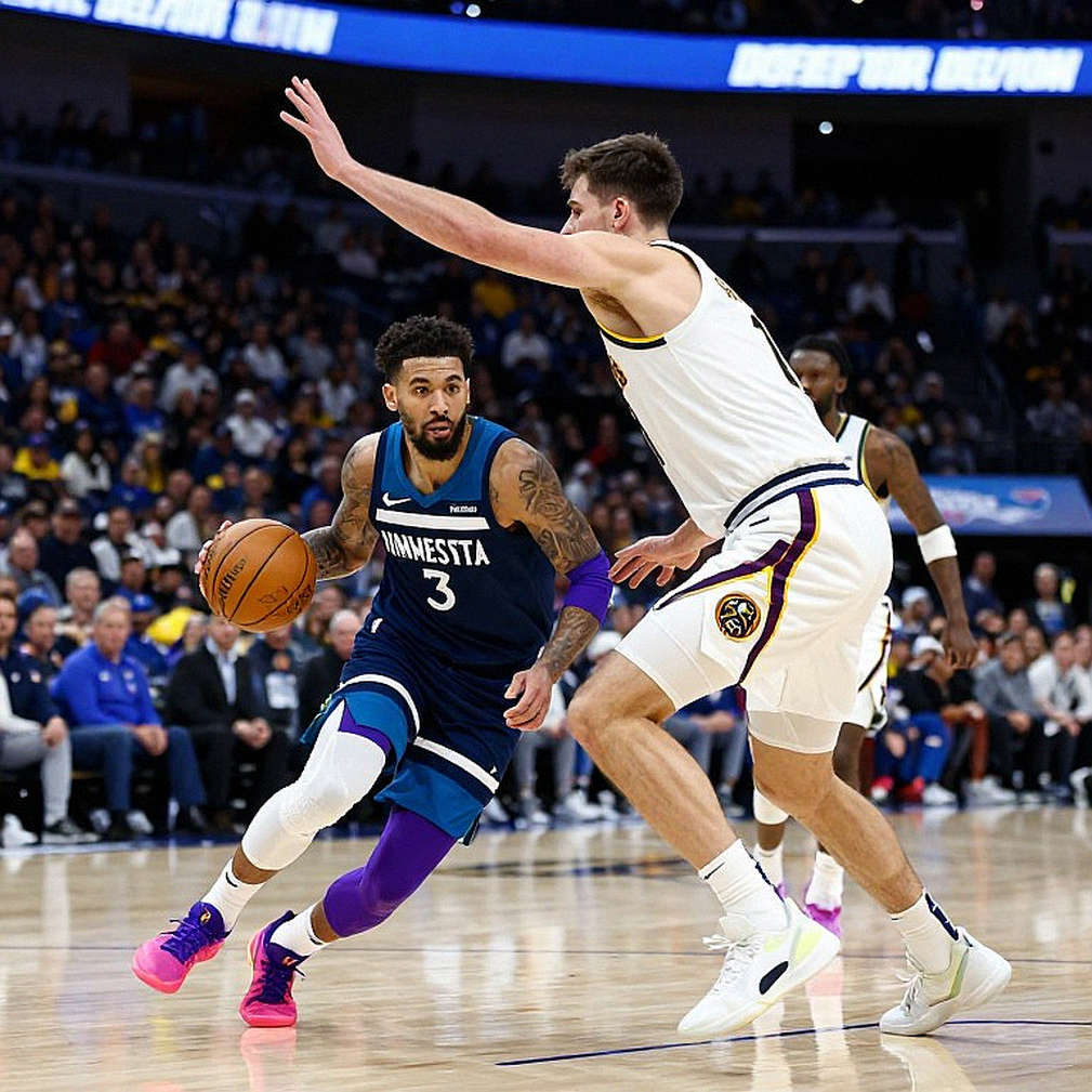 HLV Yeng Guiao và cuộc chiến với chấn thương lưng: Bài học từ Larry Bird